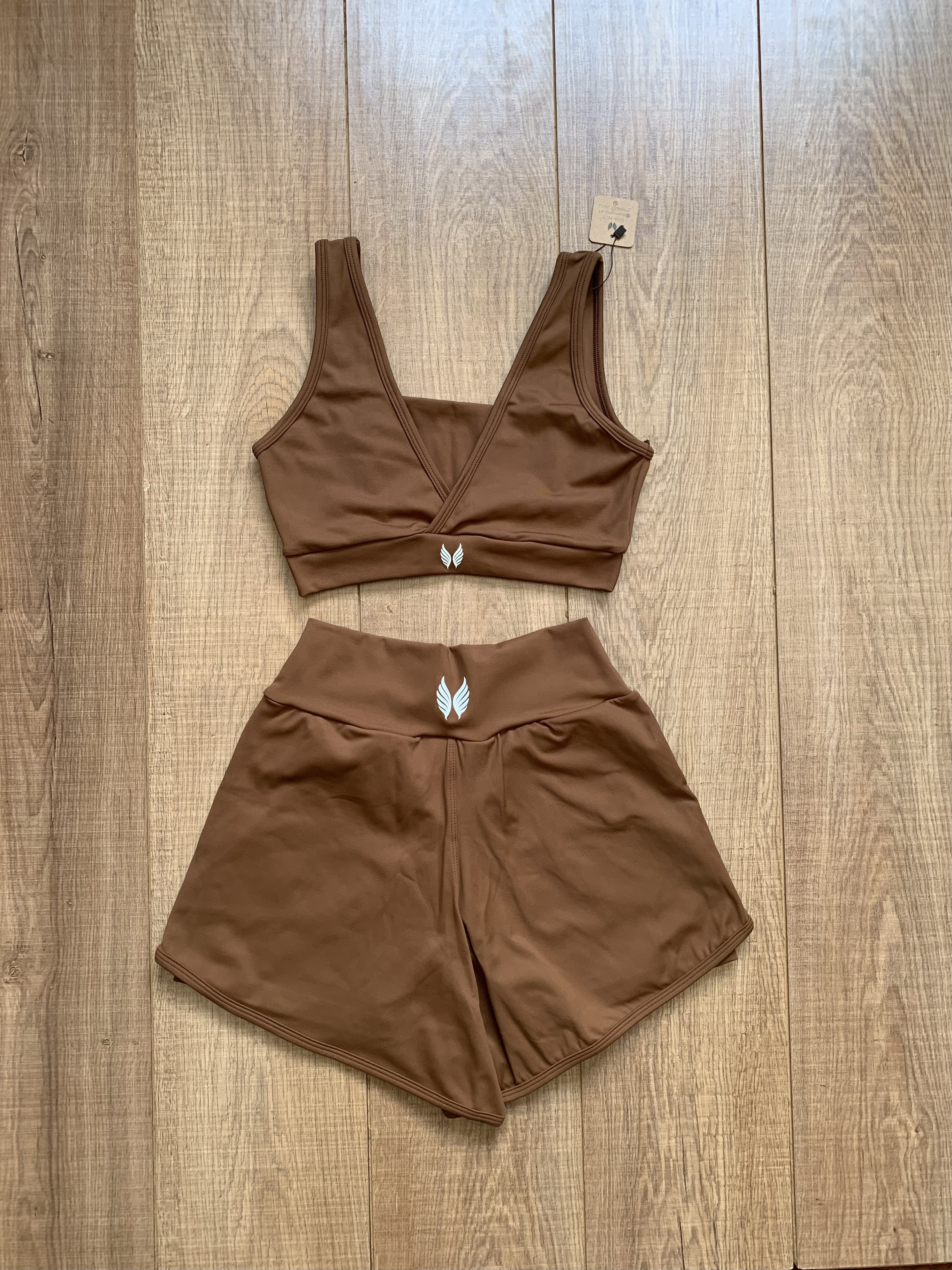VINGE GO GIRLS CONJUNTO SHORT + TOP - MARROM CLARO