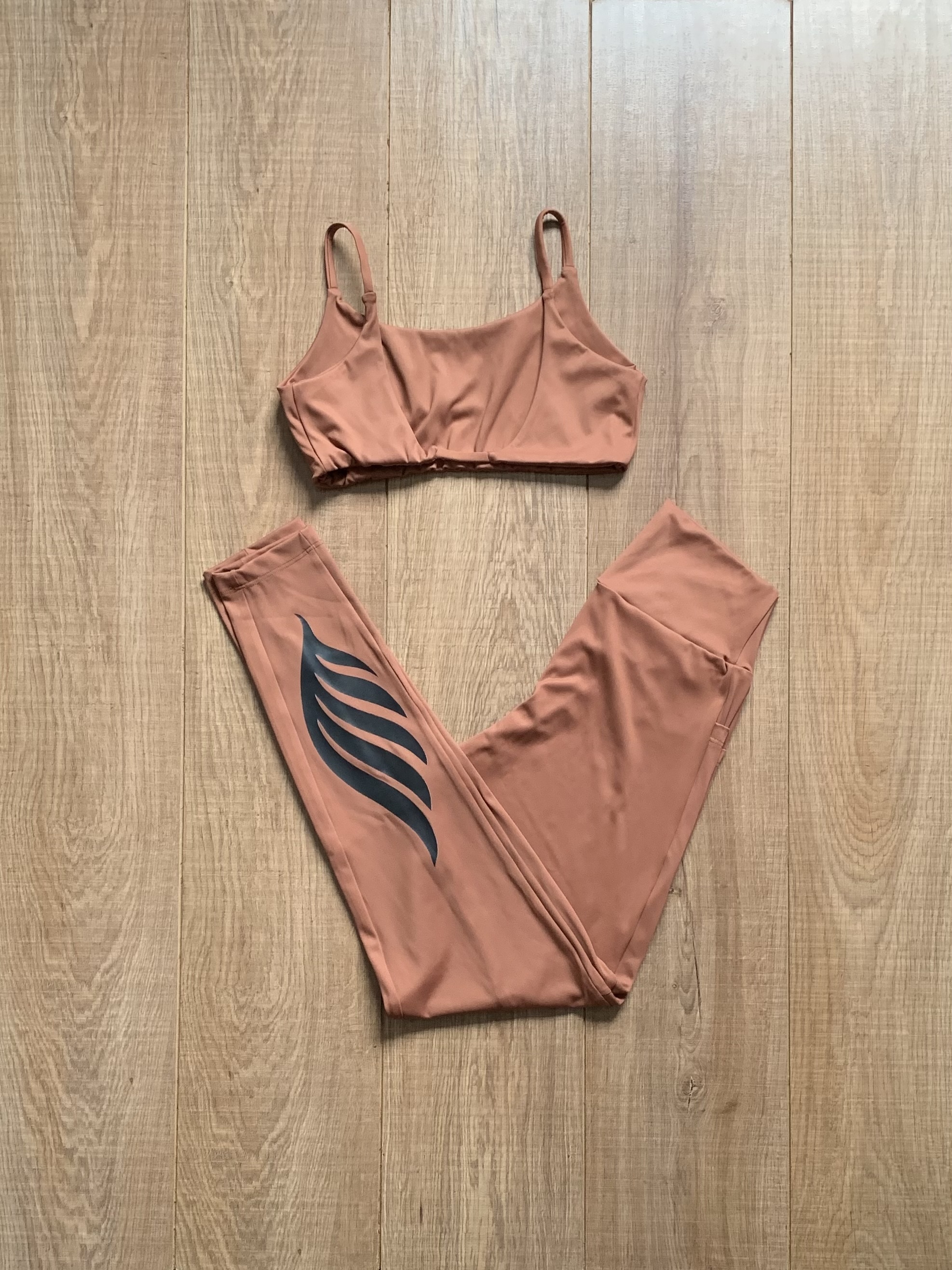 VINGE GO GIRLS 03 CONJUNTO LEGGING + TOP - MARROM