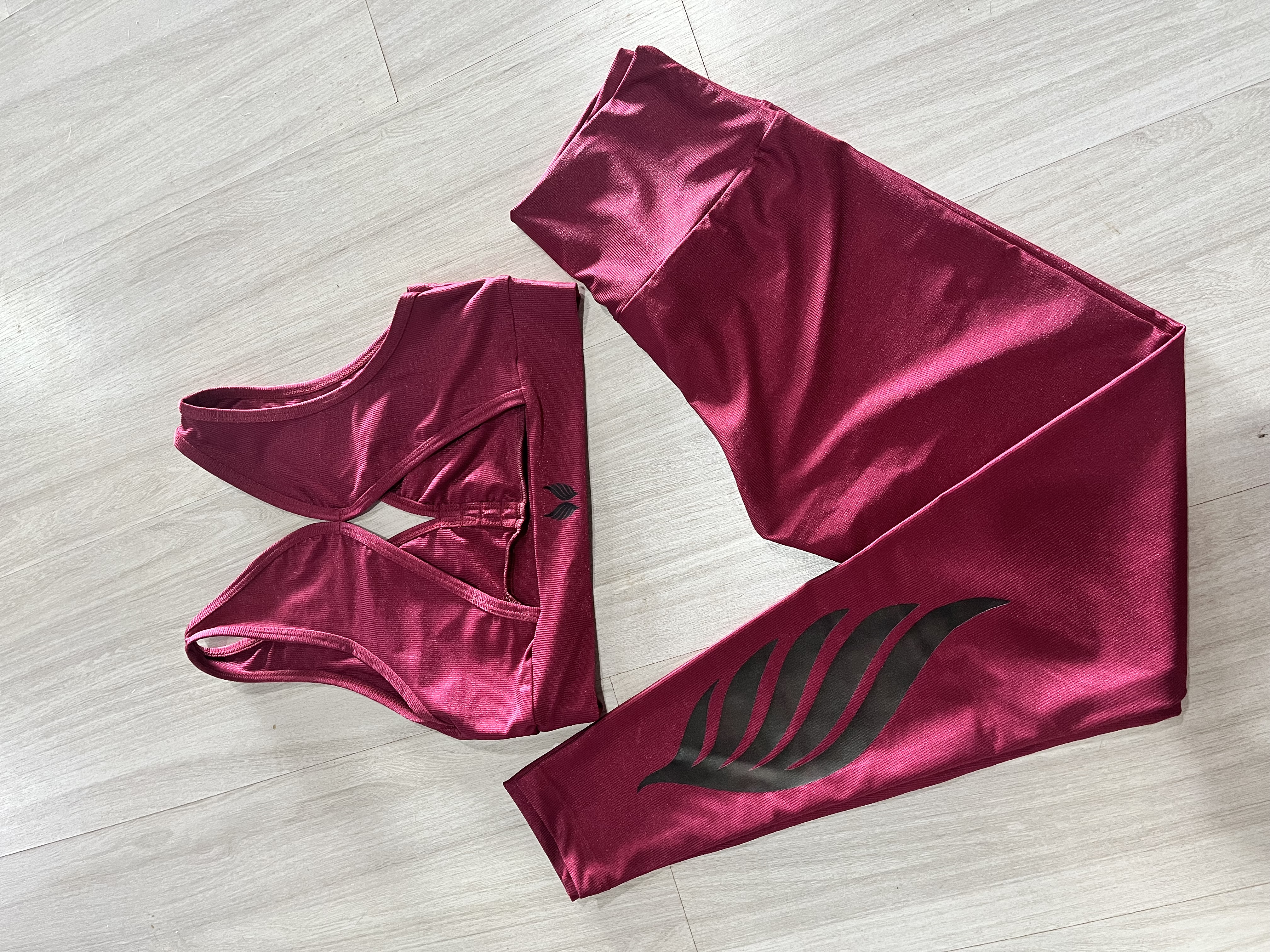 VINGE GO GIRLS CONJUNTO LEGGING + TOP VERMELHO E PRETO