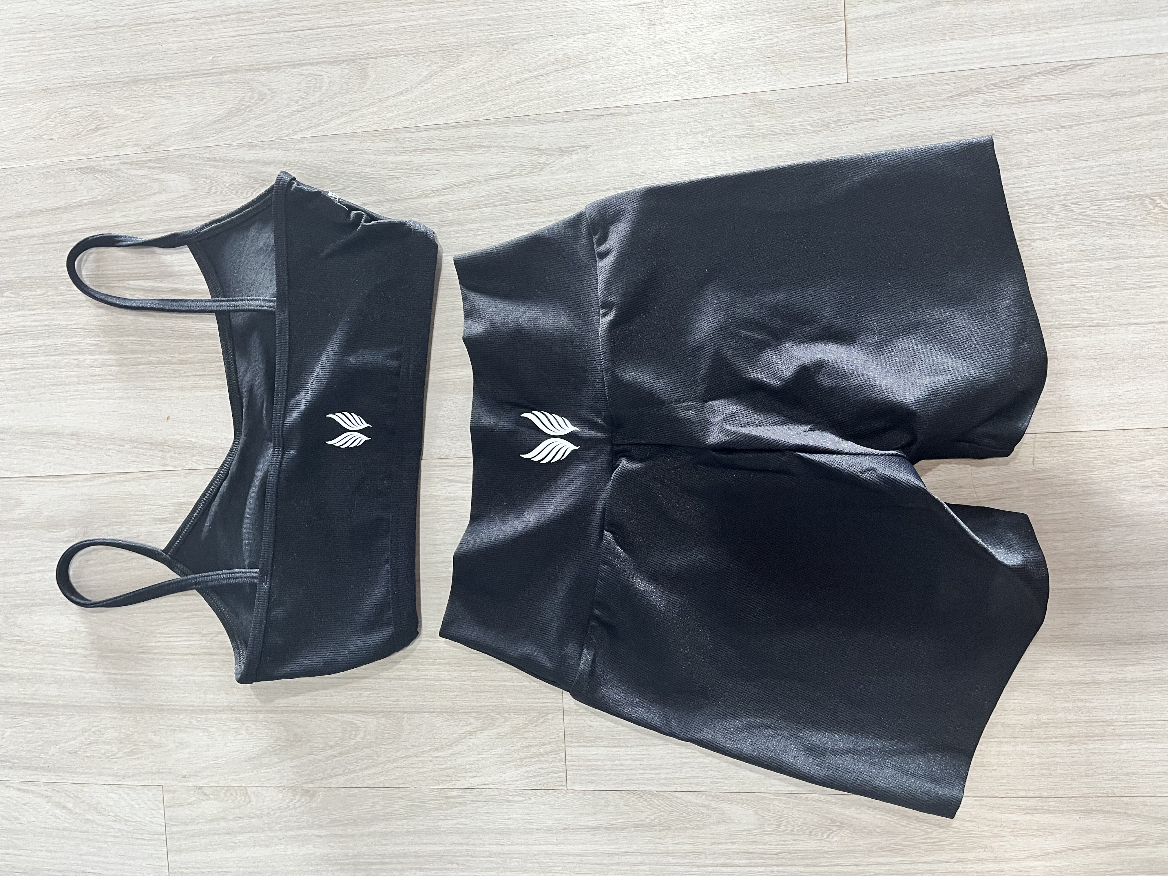 VINGE CONJUNTO SHORT + TOP PRETO