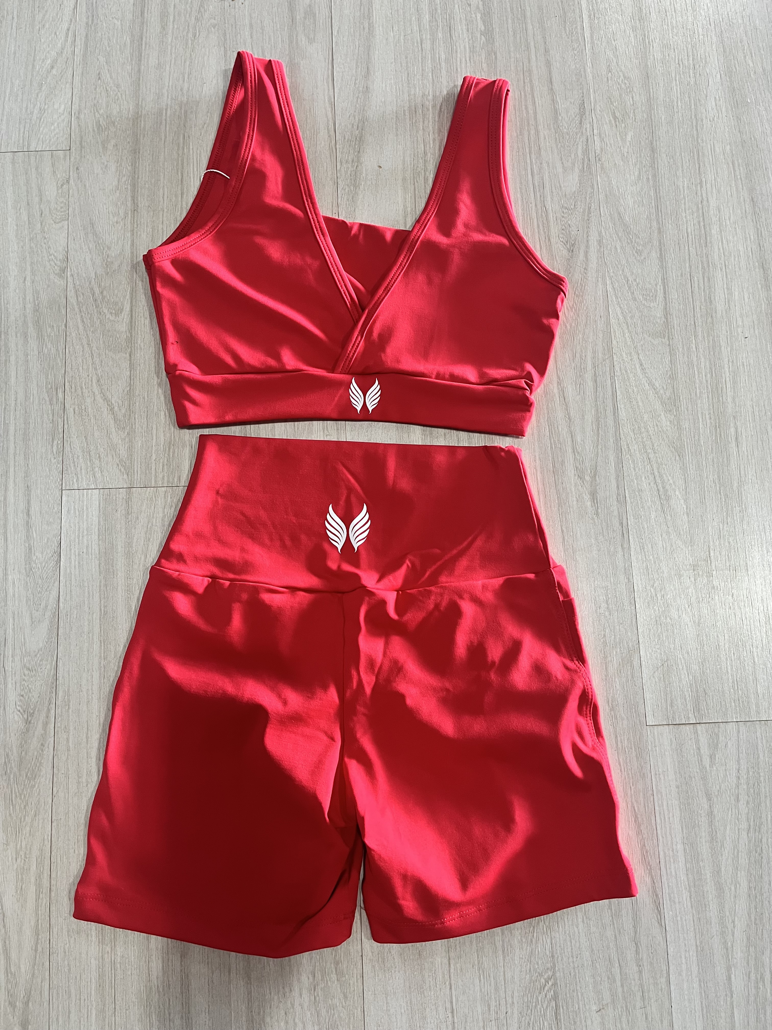 VINGE CONJUNTO SHORT + TOP VERMELHO BRANCO